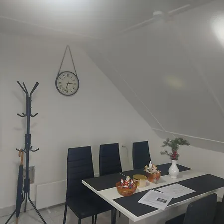 Semesterbostad Miklos Maganszallas *