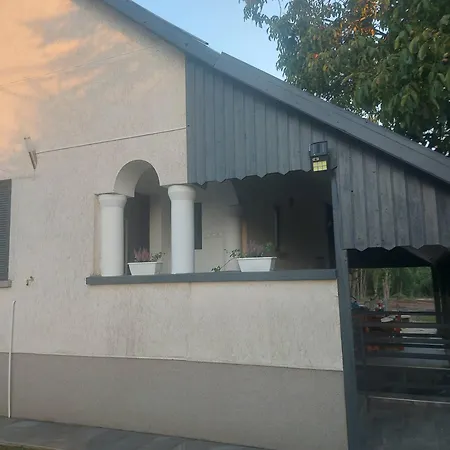 Сasa de vacaciones Miklós Magánszállás Cserkeszőlő